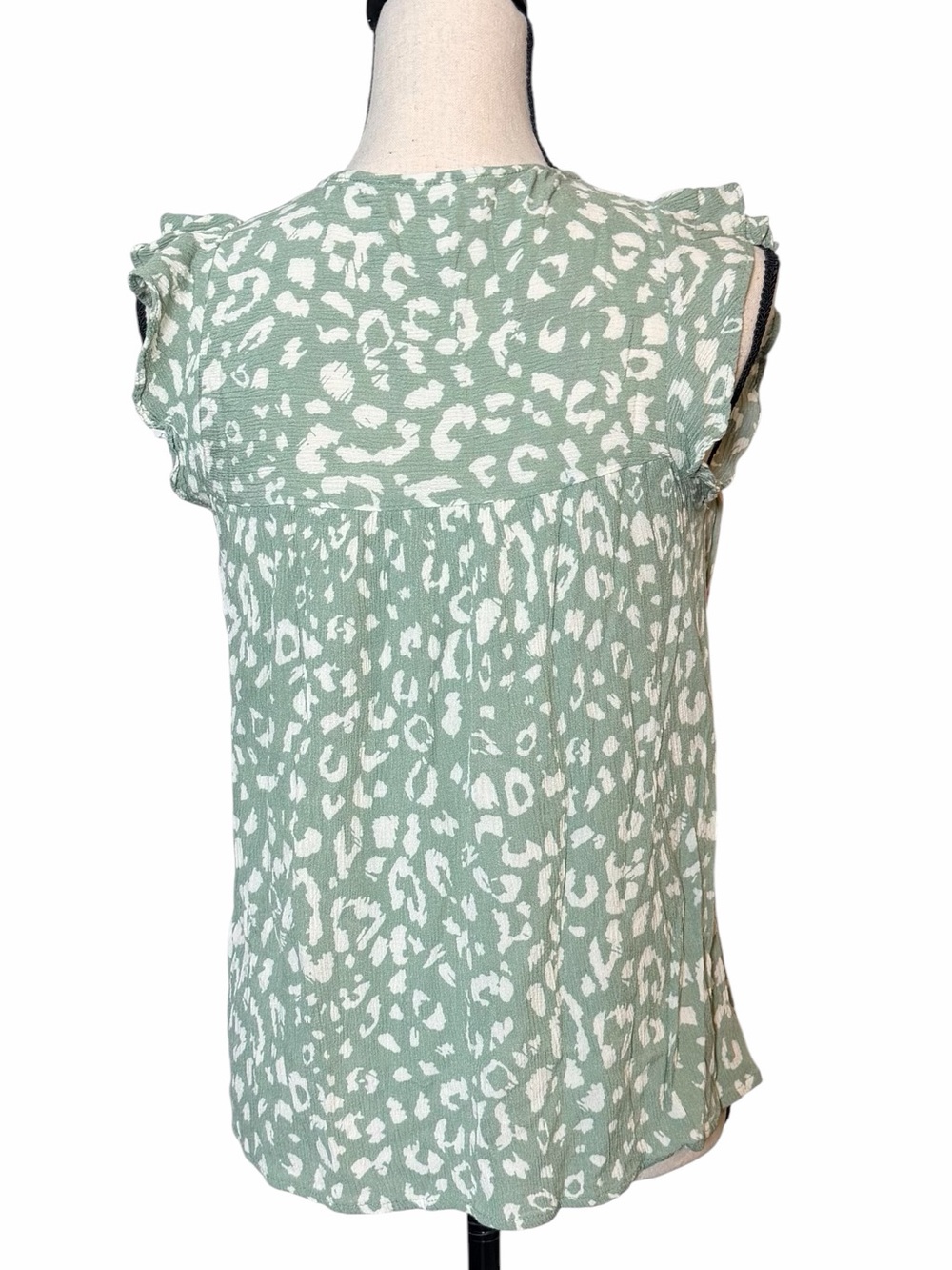 Savanna Jane Boho Embroidered Top Green Leopard Print Flutter Sleeve Size Small - Picture 3 of 12